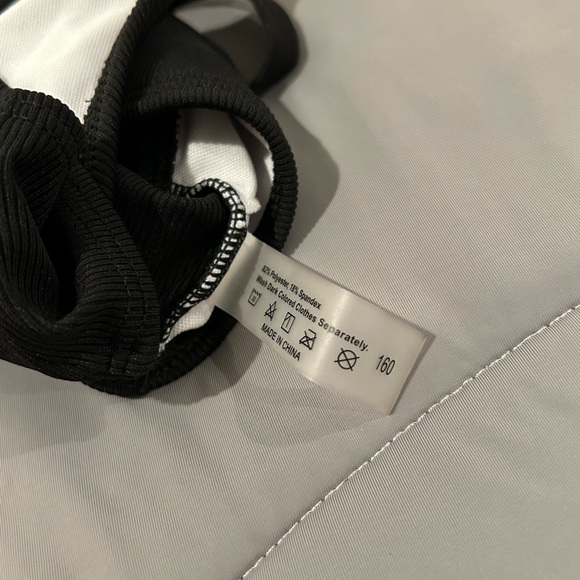 Ribbed Bikini - Picture 3 of 4